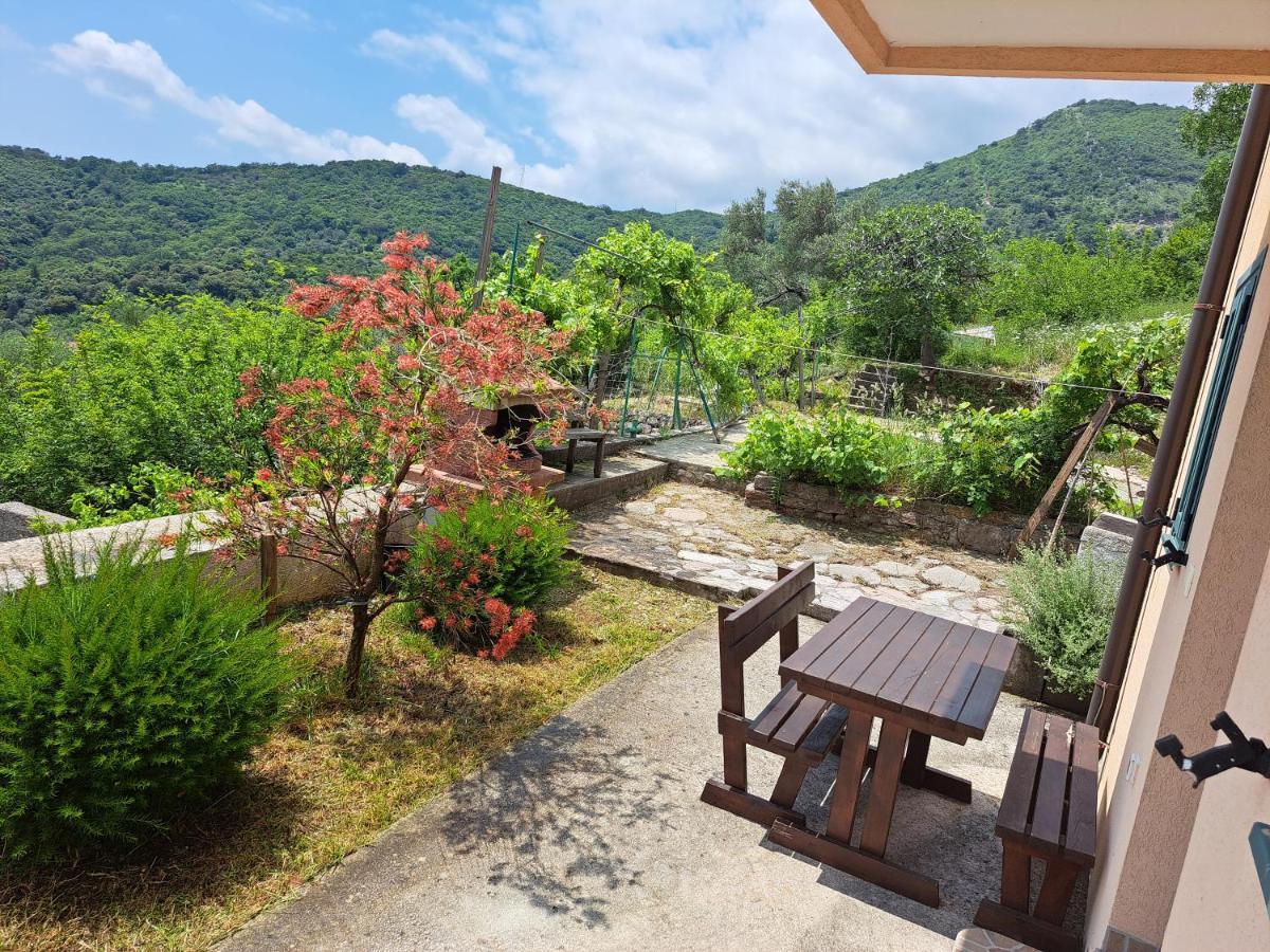 Holiday Home Sunny Hill Kamenari Dış mekan fotoğraf
