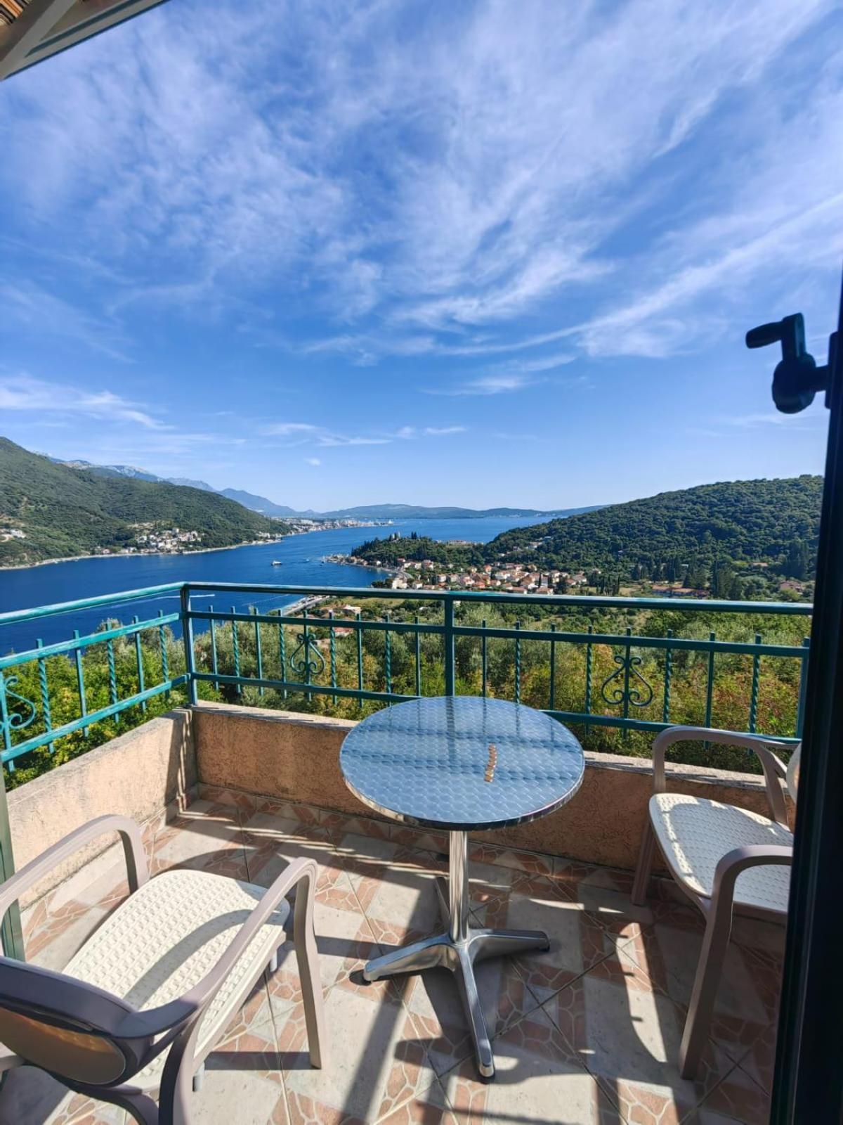 Holiday Home Sunny Hill Kamenari Dış mekan fotoğraf