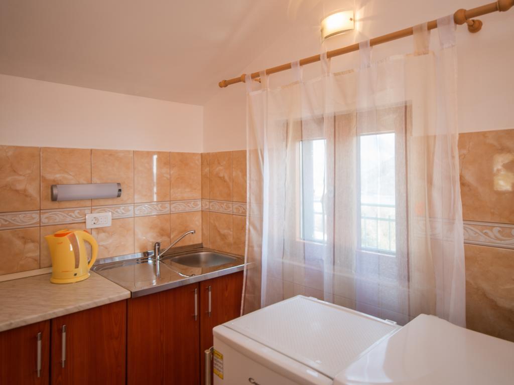 Holiday Home Sunny Hill Kamenari Oda fotoğraf